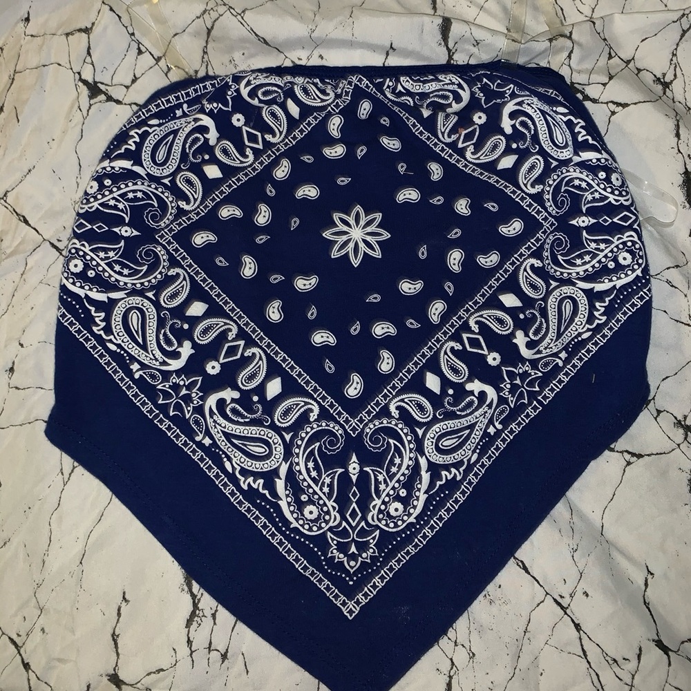 Blue top super trendy